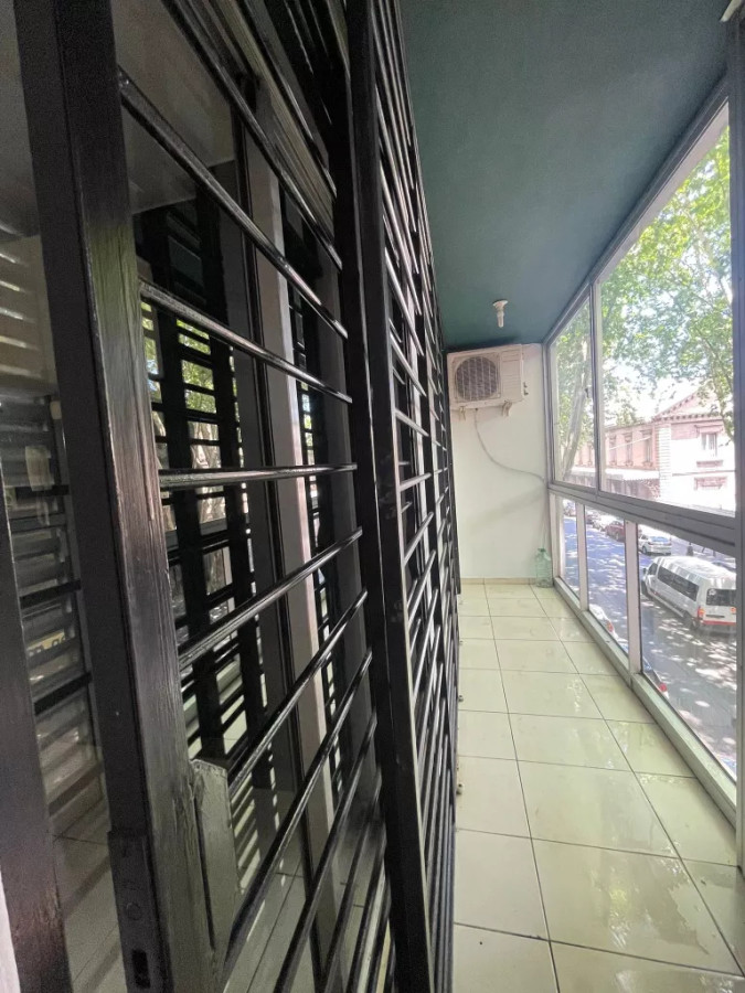 Apartamento ID.8163 - Se Alquila Apartamento 1 Dormitorio Con Cochera En Centro