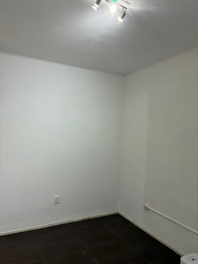 Apartamento ID.3453 - Alquiler o Venta Apartamento 2 Dormitorios Reducto Con Patio Luminoso