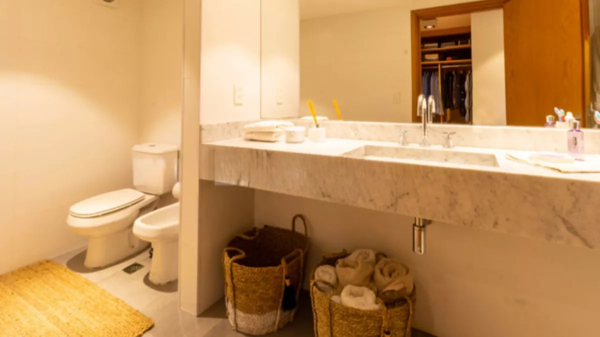 Apartamento ID.8372 - Venta Apartamento De Lujo 3 Suites Amoblado Puerto Del Buceo