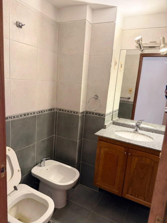 Apartamento ID.13112 - Alquiler Apartamento Al Frente 2 Dormitorios 2 Baños Garaje En Puerto Buceo