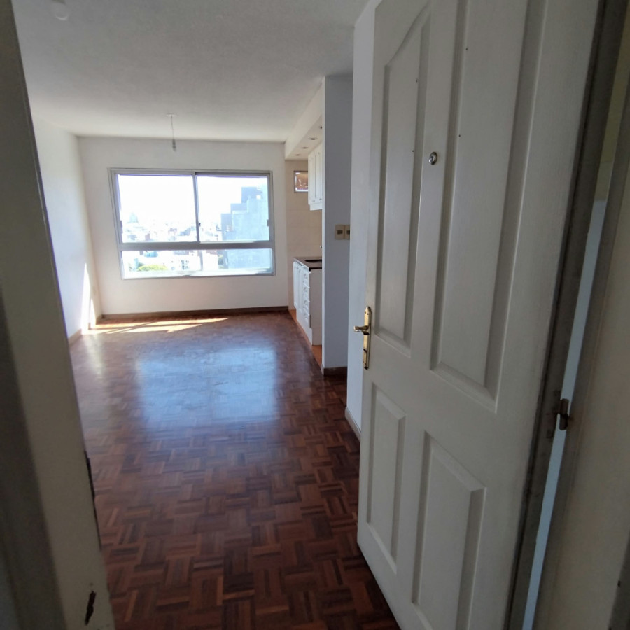 Apartamento ID.13131 - Alquiler Apartamento 1 Dormitorio En Pocitos Nuevo Casi Nuevo