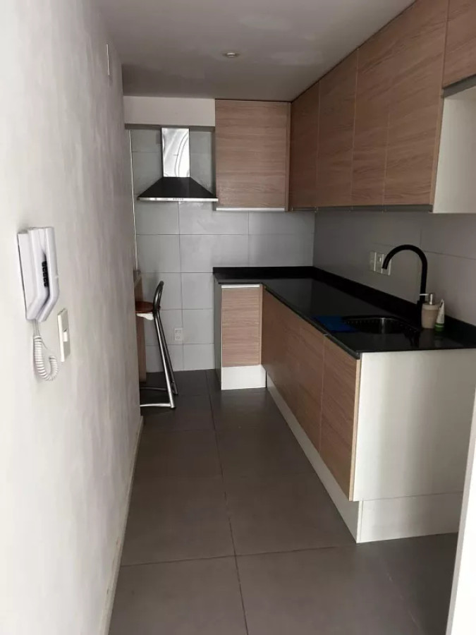 Apartamento ID.8493 - Alquiler De Monoambiente Patio Y Parrillero En Pocitos