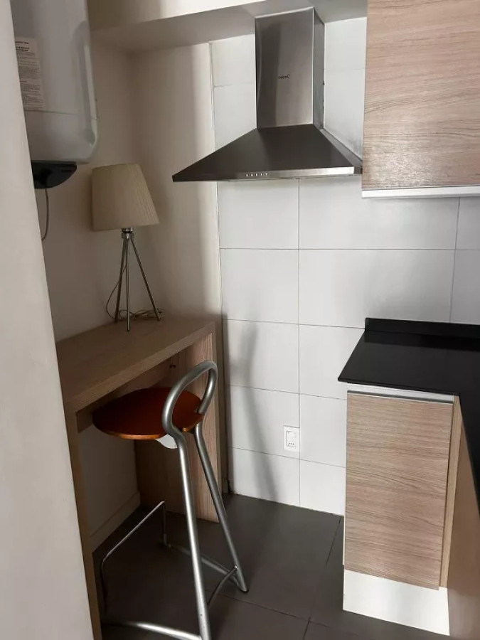 Apartamento ID.8493 - Alquiler De Monoambiente Patio Y Parrillero En Pocitos