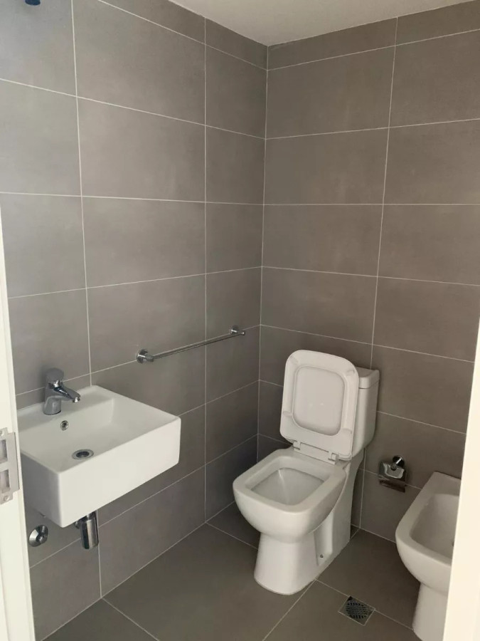 Apartamento ID.8517 - Venta Apartamento 1 Dormitorio Vista A La Rambla Barrio Sur