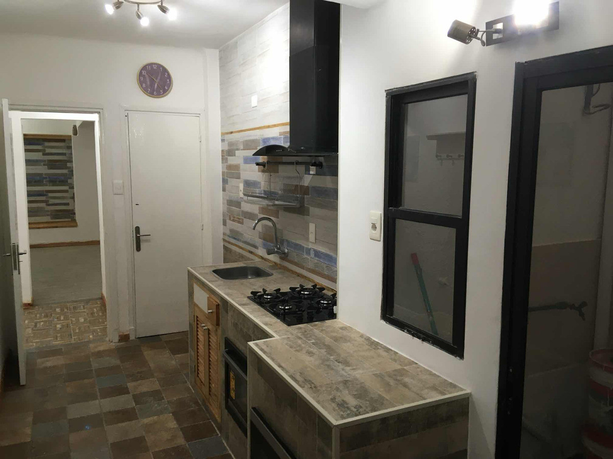 Apartamento ID.3453 - Alquiler o Venta Apartamento 2 Dormitorios Reducto Con Patio Luminoso