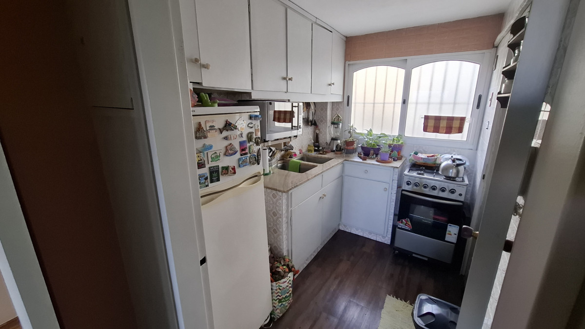 Apartamento ID.13024 - Venta Apartamento De 2 Dormitorios Al Frente Sobre Rambla República De Chile En Malvín