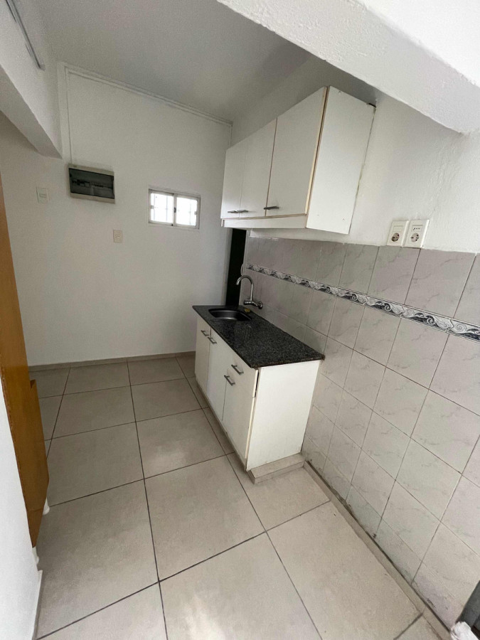 Apartamento ID.7992 - Venta Apartamento 1 Dormitorio Garage Patio Sin Gastos En Villa Española 