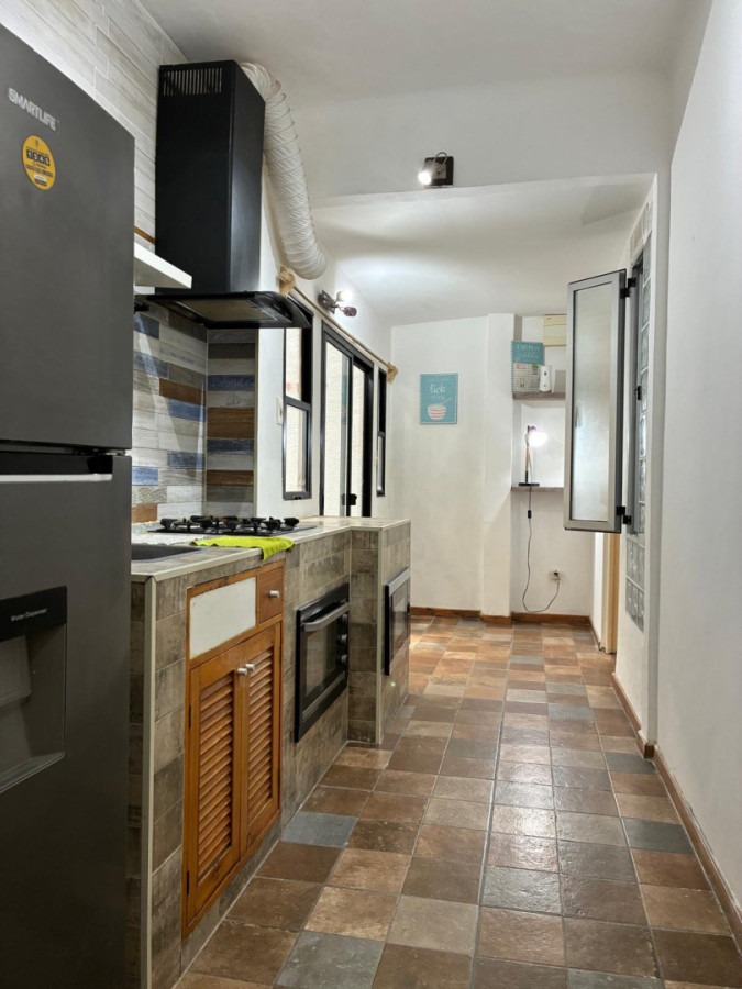Apartamento ID.3453 - Alquiler o Venta Apartamento 2 Dormitorios Reducto Con Patio Luminoso