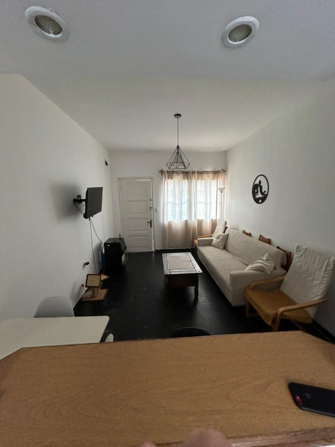 Apartamento ID.8476 - Alquiler De Apartamento 2 Dormitorios Planta Baja 