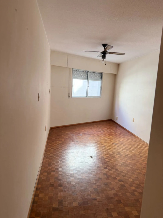 Apartamento ID.13112 - Alquiler Apartamento Al Frente 2 Dormitorios 2 Baños Garaje En Puerto Buceo