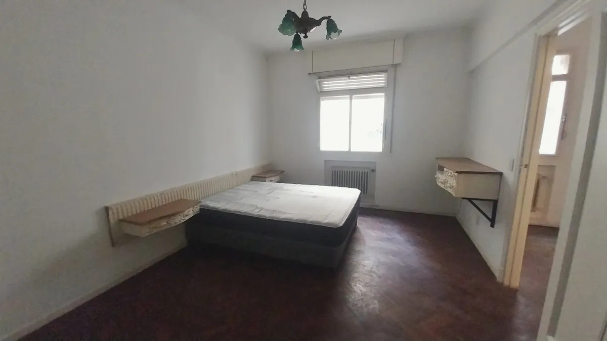 Apartamento ID.11203 - Alquiler Apartamento 2 Dormitorios Amplio En Ciudad Vieja