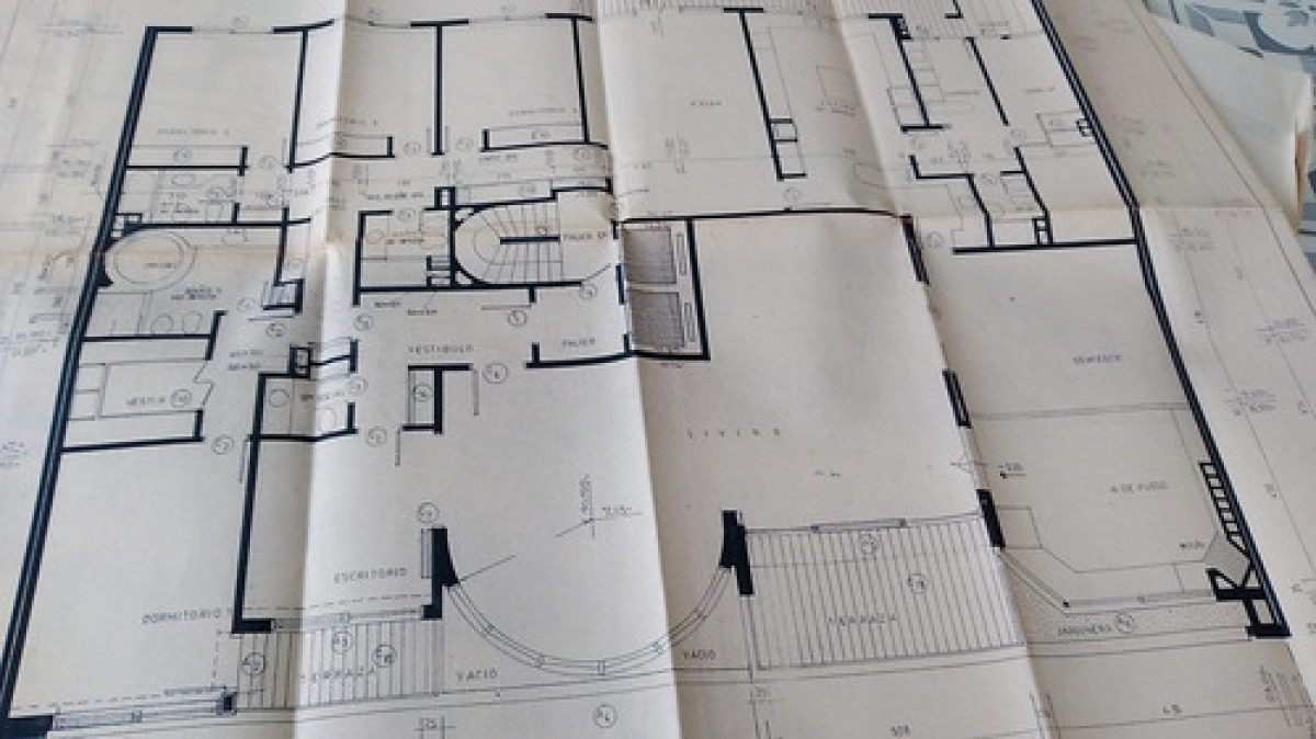 Apartamento ID.11466 - Venta Con Renta Excelente Apartamento 5 Dormitorios 4 Baños Garaje En Punta Carretas