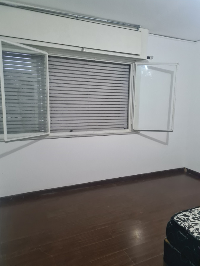 Apartamento ID.8508 - Alquiler Apartamento 2 Dormitorios Semiamoblado Terraza En Centro 