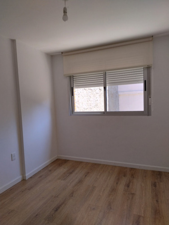 Apartamento ID.11338 - Alquiler De Moderno Apartamento 2dormitorios Con Cochera En El Centro