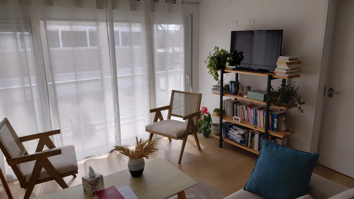 Apartamento ID.13133 - Alquiler Apartamento De 1 Dormitorio Con Terraza Balcón Cochera En Malvin