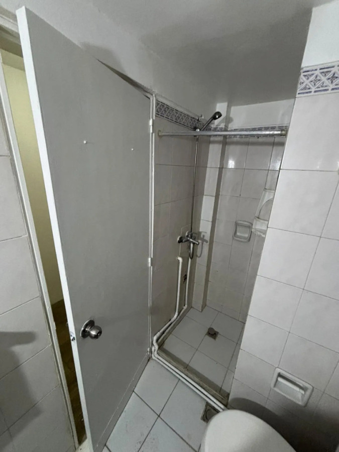 Apartamento ID.12997 - Venta De Monoambiente Con Divisiones Sobre Avenida 18 De Julio En Cordón