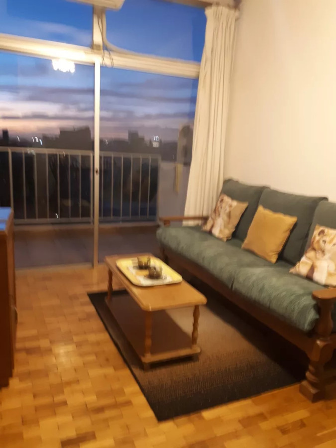 Apartamento ID.9306 - Se Alquila Apartamento 1 Dormitorio Amoblado Y Equipado Con Balcón En Centro