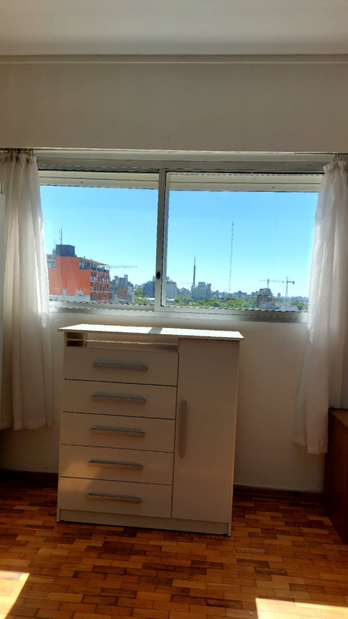 Apartamento ID.9306 - Se Alquila Apartamento 1 Dormitorio Amoblado Y Equipado Con Balcón En Centro