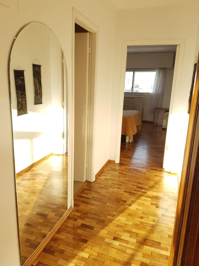 Apartamento ID.9306 - Se Alquila Apartamento 1 Dormitorio Amoblado Y Equipado Con Balcón En Centro