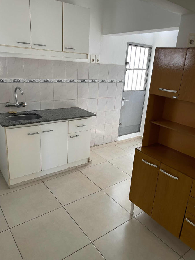Apartamento ID.7992 - Venta Apartamento 1 Dormitorio Garage Patio Sin Gastos En Villa Española 