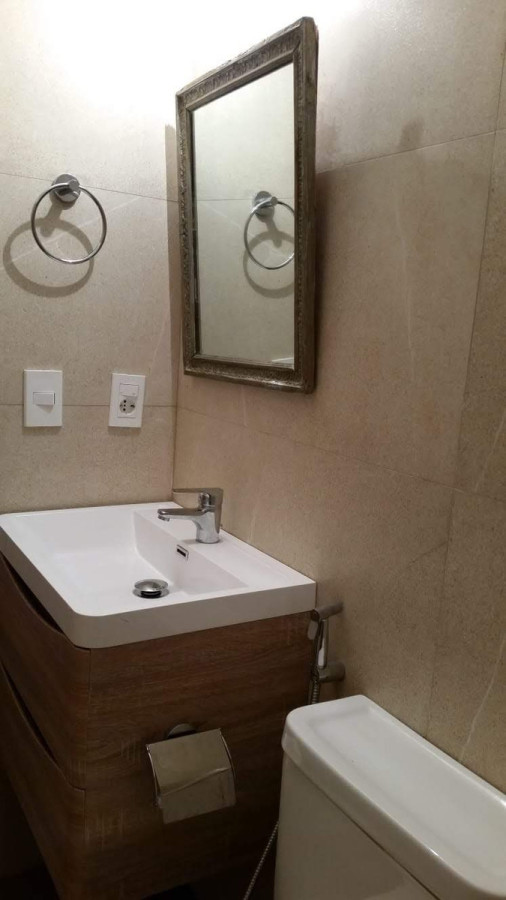 Apartamento ID.3984 - Alquiler Monoambiente Pocitos Av. Brasil Muy Luminoso