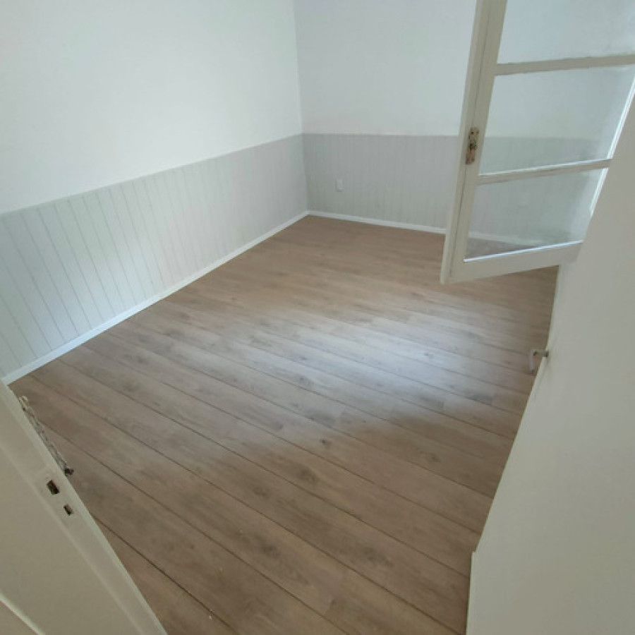 Apartamento ID.11753 - Dueño Vende Dos Aptos. En Ph Recién Remodelados, En Reducto. Con Parrillero. Sin Gastos Comunes.