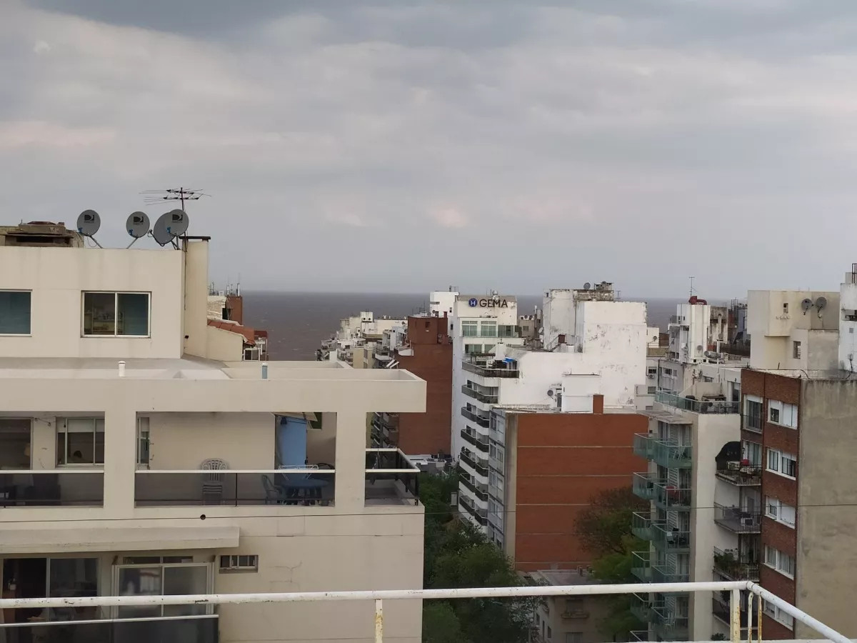 Apartamento ID.8725 - Alquiler Penthouse Duplex 3 Dormitorios 2 Baños 2 Cocheras 