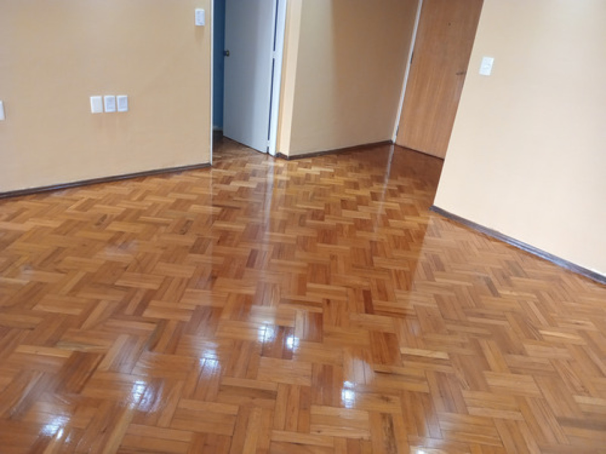 Apartamento ID.11463 - Venta De Apartamento 4 Dormitorios, 3 Baños, Garaje, Impecable,En Cordón