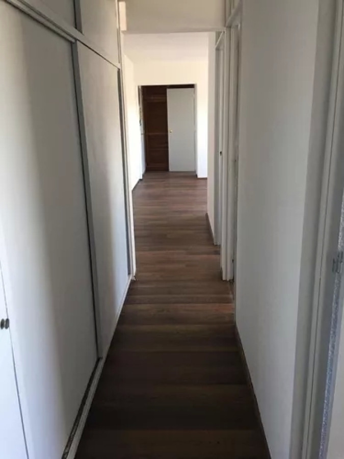 Apartamento ID.9689 - En Venta Apartamento De 3 Dormitorios Excelente Estado En Euskal Erría 