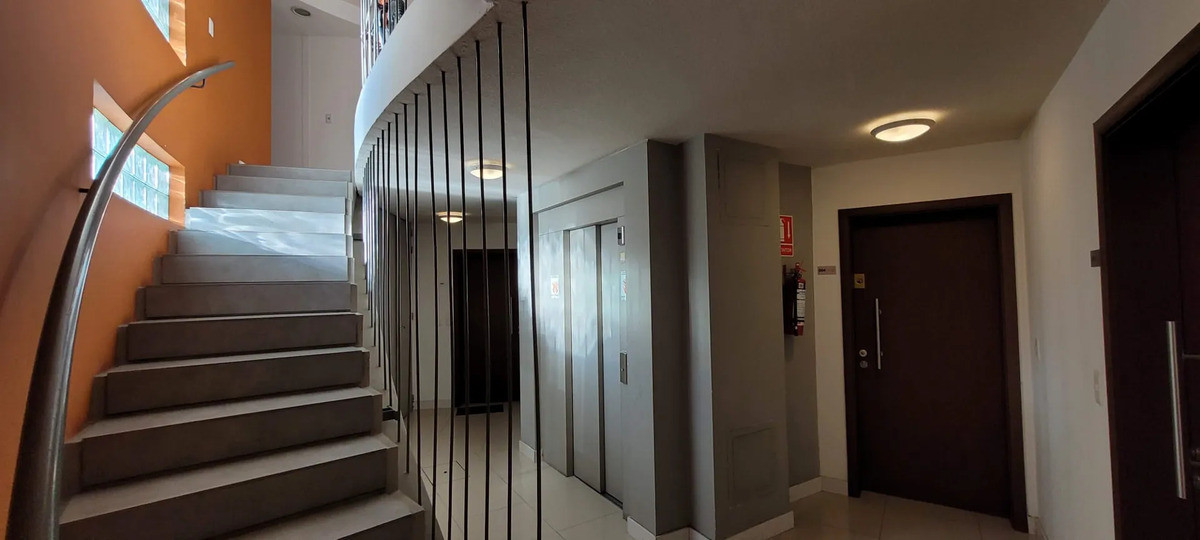 Apartamento ID.13171 - Alquiler Apartamento De 1 Dormitorio Al Frente A 2 Cuadras De La Rambla En Malvin