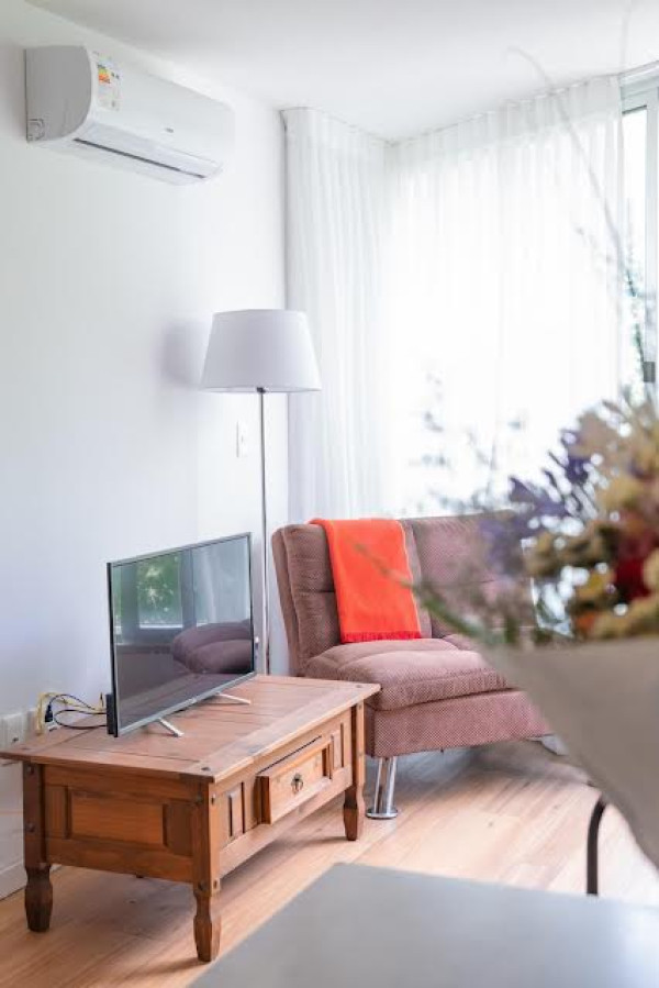 Apartamento ID.9746 - Hermoso Apartamento De 1 Dorm Con Balcón Amueblado