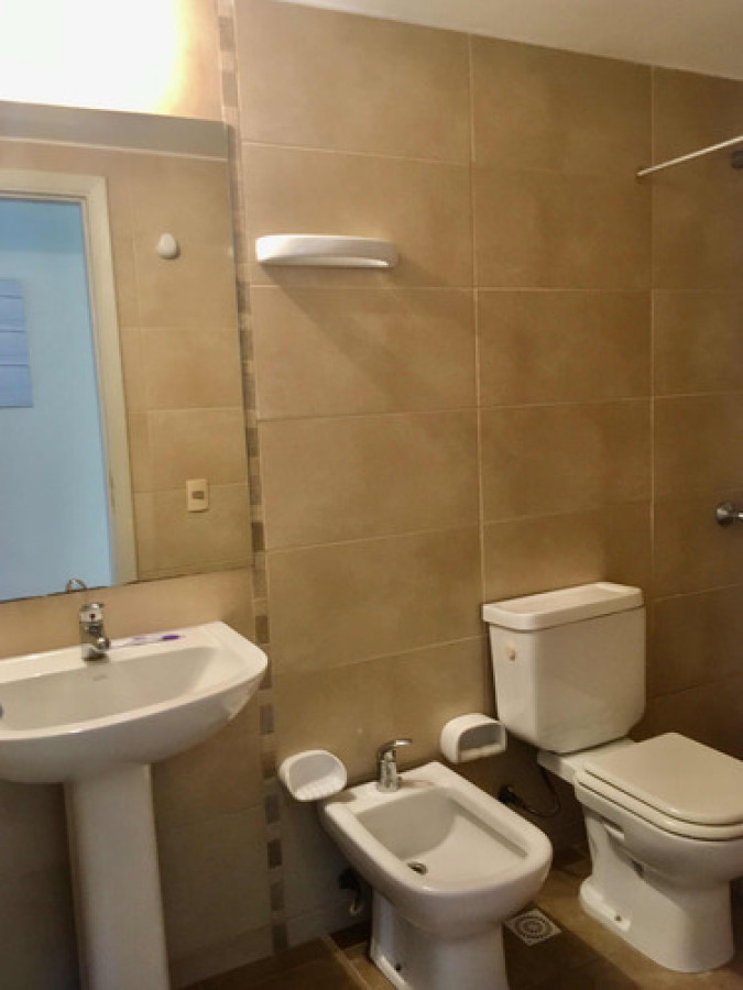 Apartamento ID.9761 - Alquiler Apartamento En Piso Alto De 1 Dormitorio En Pocitos