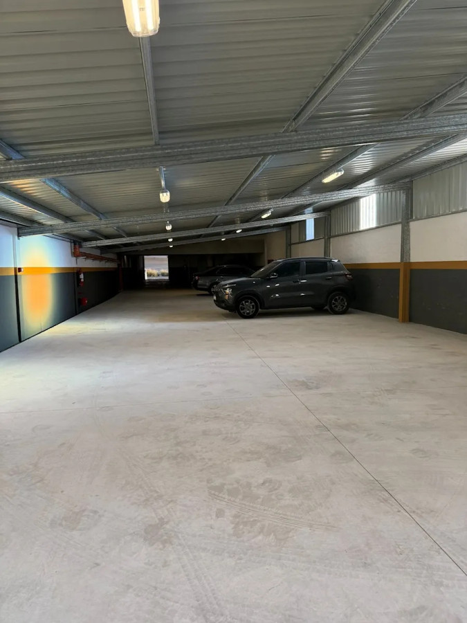 Apartamento ID.9855 - Alquiler Apartamento 1 Dormitorio Y Cochera Zona Tres Cruces-La Comercial