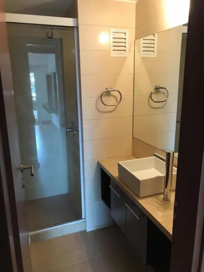 Apartamento ID.9884 - Alquiler Apartamento 1 Dormitorio Y Cochera En Pocitos Nuevo