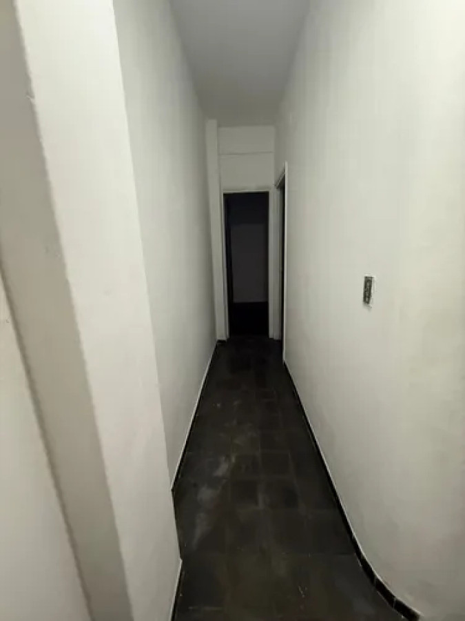 Apartamento ID.9950 - En Venta Apartamento 2 Dormitorios Y Patio En Centro De Montevideo