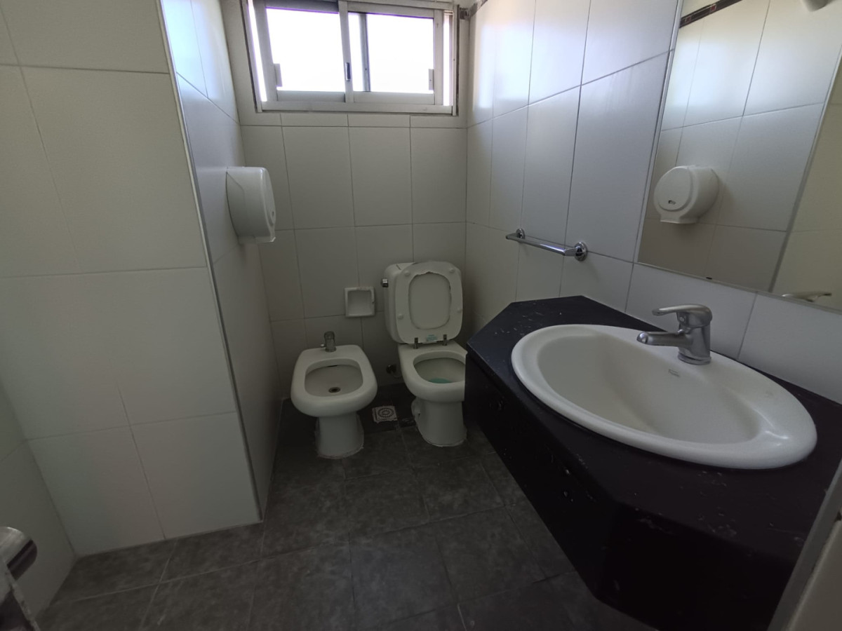 Apartamento ID.13138 - Alquiler Monoambiente Luminoso Reciclado En Pleno Centro