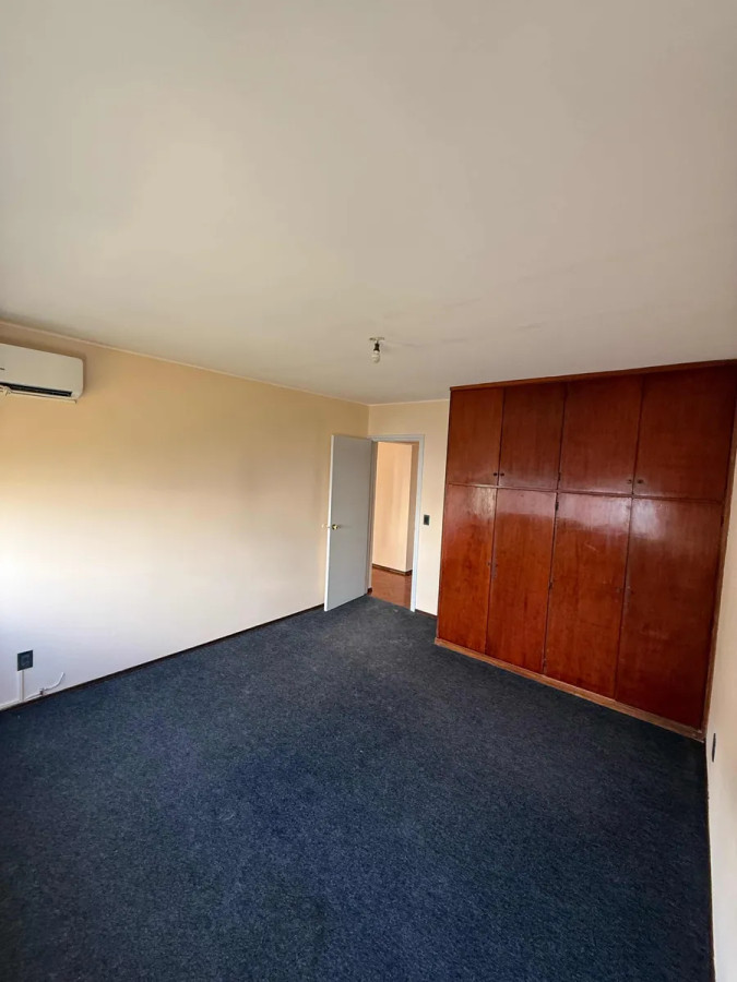 Apartamento ID.9600 - Hermoso Apartamento De 2 Dorm En Centro