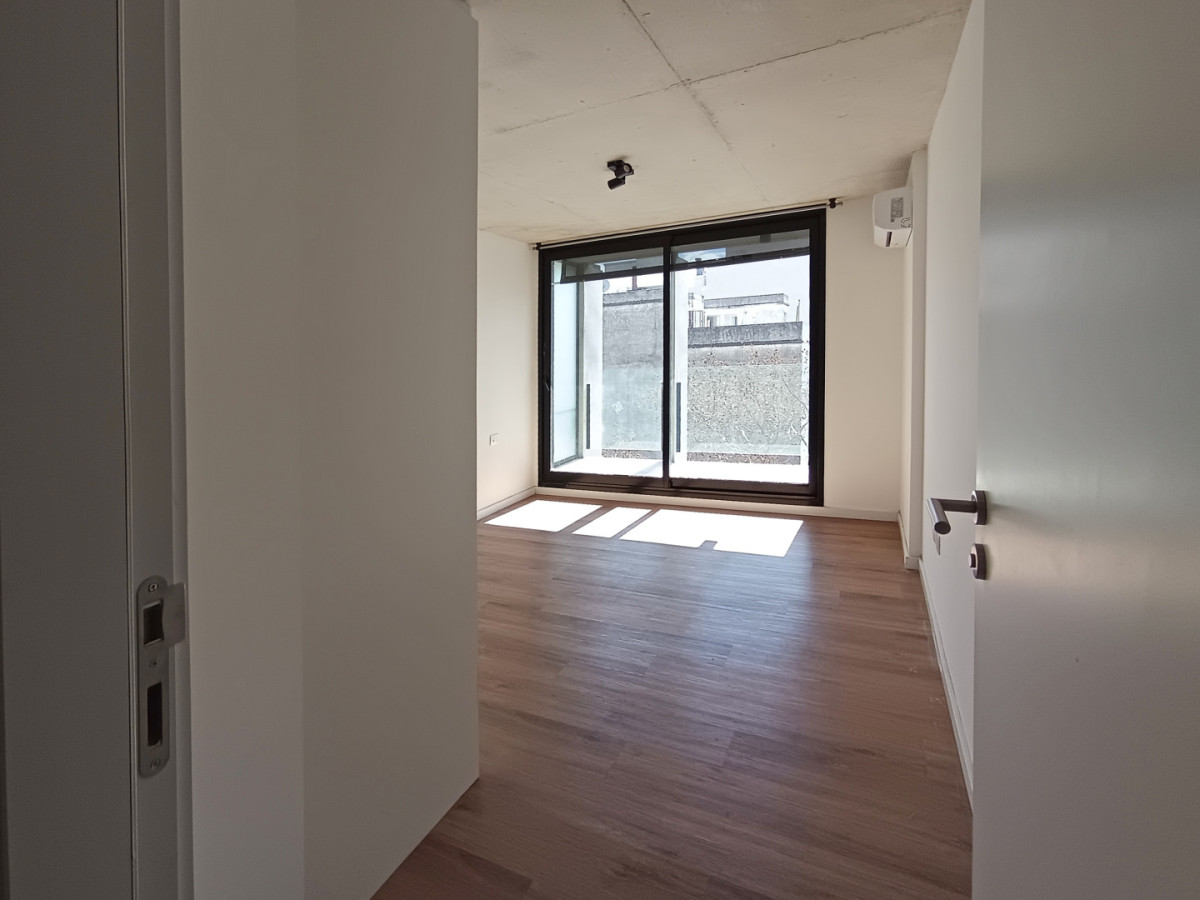 Apartamento ID.13150 - Alquiler Apartamento A Estrenar 2 Dormitorios Balcón Al Frente En Centro