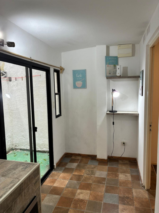 Apartamento ID.3453 - Alquiler o Venta Apartamento 2 Dormitorios Reducto Con Patio Luminoso