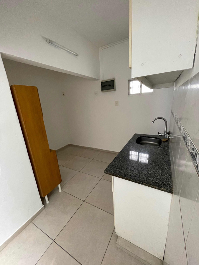 Apartamento ID.7992 - Venta Apartamento 1 Dormitorio Garage Patio Sin Gastos En Villa Española 