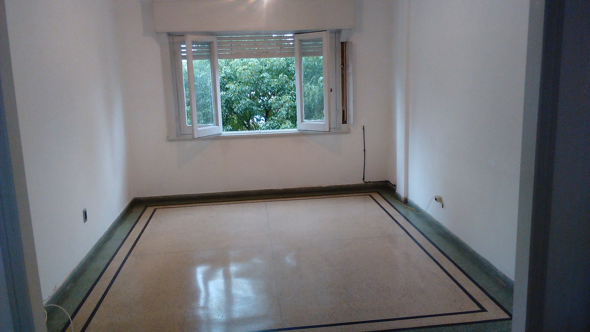 Apartamento ID.11643 - Alquiler De Apartamento 2 Dormitorios Con Balcón En Brazo Oriental 