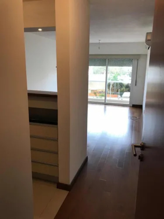 Apartamento ID.9881 - Hermoso Apartamento De 1 Dormitorio Con Cochera 