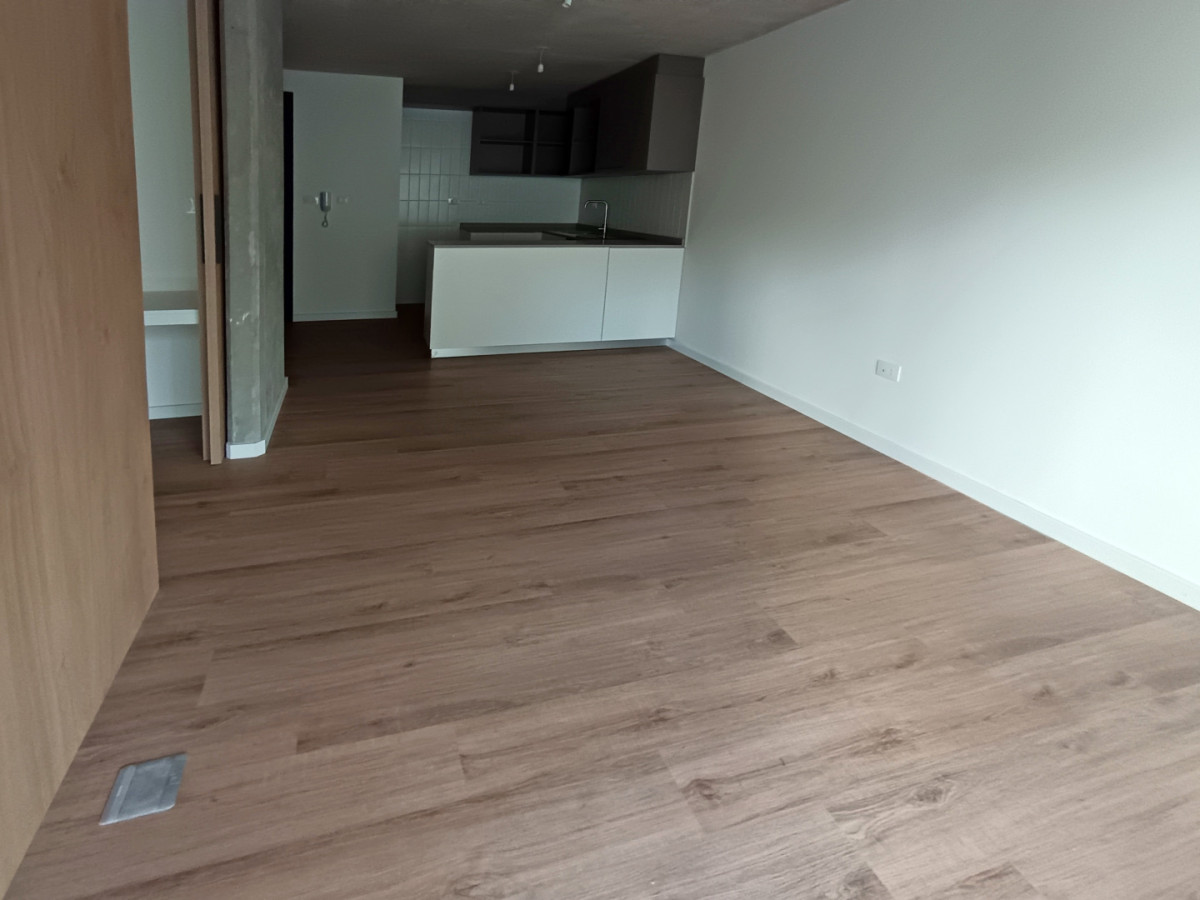Apartamento ID.13151 - Alquiler Apartamento A Estrenar 1 Dormitorio Balcón Al Frente En Centro