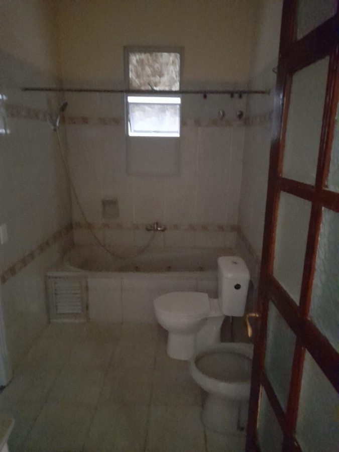 Apartamento ID.8440 - Alquiler Apartamento 5 Dormitorios En Centro