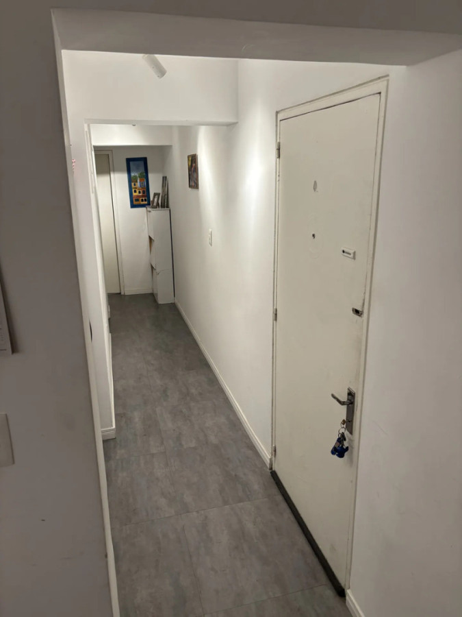 Apartamento ID.12995 - Traspaso De Alquiler Apartamento 2 Dormitorios Opción De Cochera En Centro