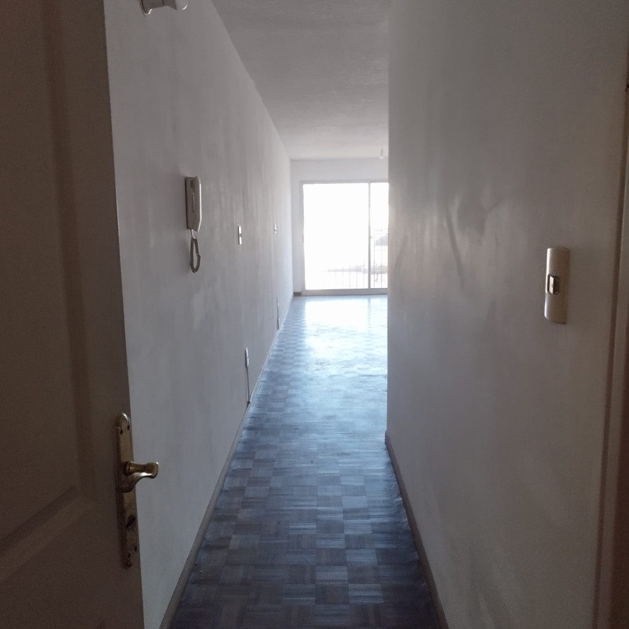 Apartamento ID.4014 - Alquiler Monoambiente Con Patio En Pocitos Nuevo Luminoso