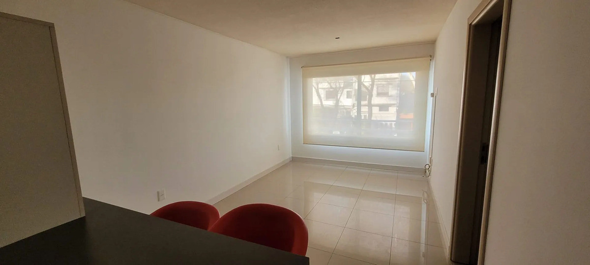 Apartamento ID.13171 - Alquiler Apartamento De 1 Dormitorio Al Frente A 2 Cuadras De La Rambla En Malvin