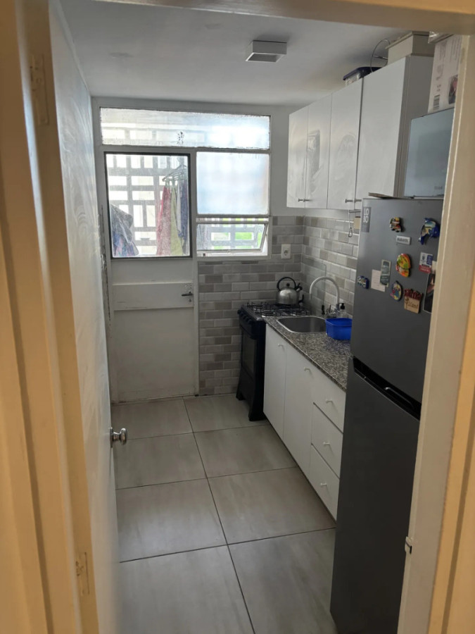 Apartamento ID.12995 - Traspaso De Alquiler Apartamento 2 Dormitorios Opción De Cochera En Centro