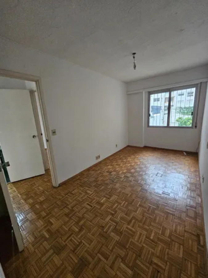 Apartamento ID.10030 - Hermoso Apartamento De 3 Dorm  Frente A La Rambla Pocitos