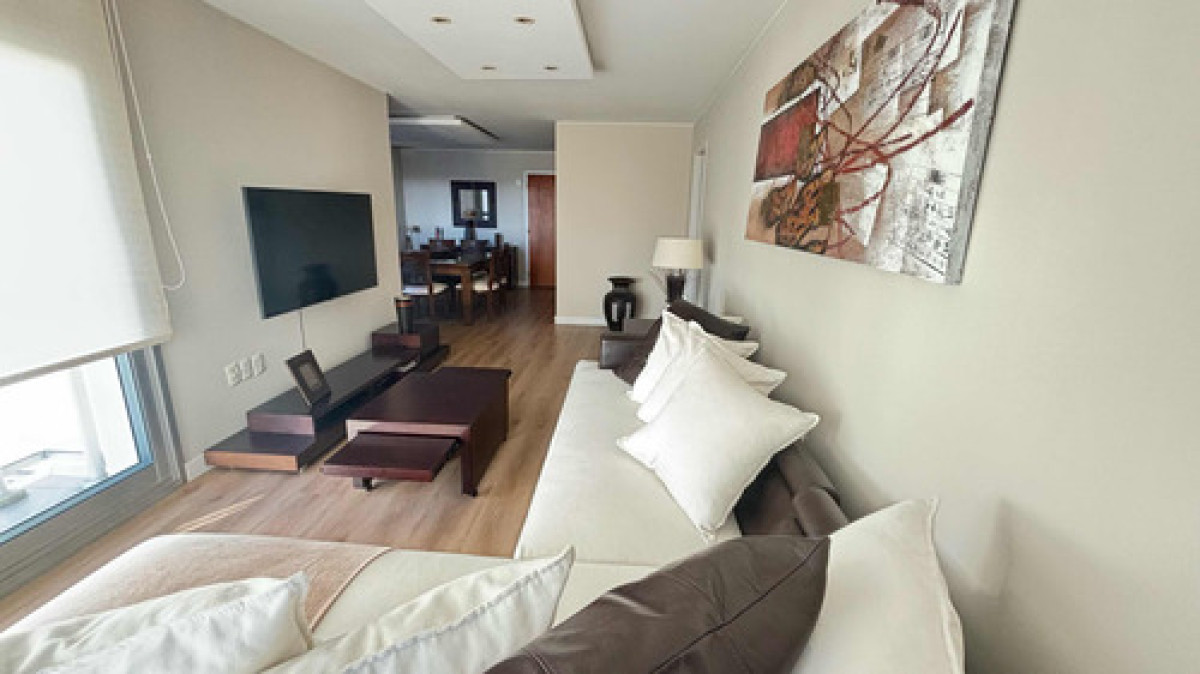 Apartamento ID.10068 - Hermoso Apto De 3 Dorm Con Balcon Amoblado En Torres Náuticas